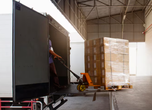 Serviço de transporte de cargas: onde encontrar com segurança e previsibilidade